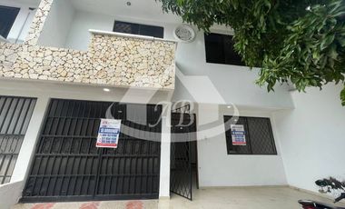 CASA EN ARRIENDO BARRIO URBINA|1749