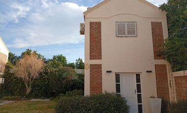 DUPLEX EN COMPLEJO PRIVADO PORTICO III, CAPITAL
