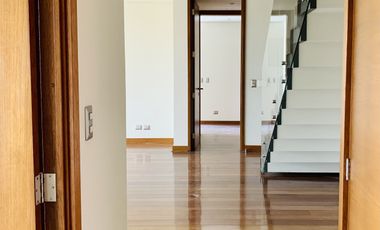 DUPLEX CON EXCLUSIVA VISTA AL GOLF