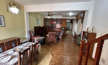 Venta Casa /Casanova/ con quincho y Parrilla
