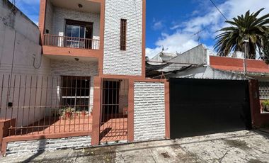Venta Casa /Casanova/ con quincho y Parrilla