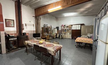 Venta Casa /Casanova/ con quincho y Parrilla