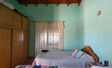 CASA MULTIFAMILIAR EN VENTA , GARAGE Y PATIO