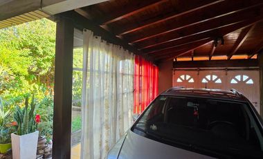 CASA MULTIFAMILIAR EN VENTA , GARAGE Y PATIO