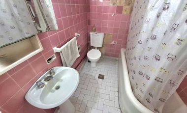 CASA 3 AMBIENTES VENTA TEMPERLEY JARDIN Y COCHERA