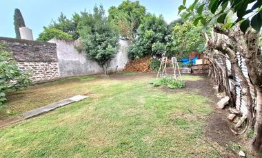 CASA 3 AMBIENTES VENTA TEMPERLEY JARDIN Y COCHERA