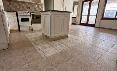 Casa 5 ambientes en venta en ezpeleta, quilmes