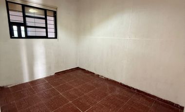 Casa 5 ambientes en venta en ezpeleta, quilmes