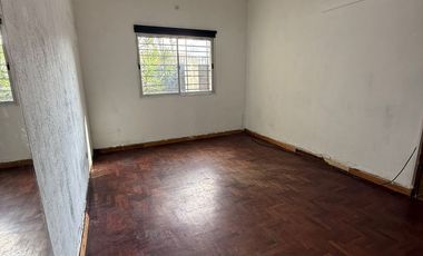 Casa 5 ambientes en venta en ezpeleta, quilmes