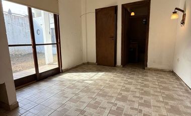 Casa 5 ambientes en venta en ezpeleta, quilmes