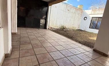 Casa 5 ambientes en venta en ezpeleta, quilmes