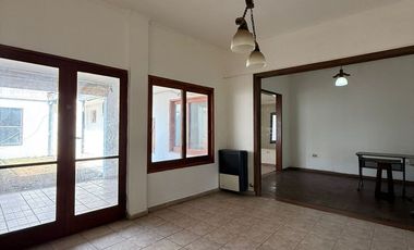 Casa 5 ambientes en venta en ezpeleta, quilmes