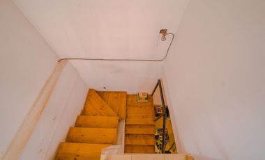 VENTA CASA 5 AMBIENTES VILLA ADELINA