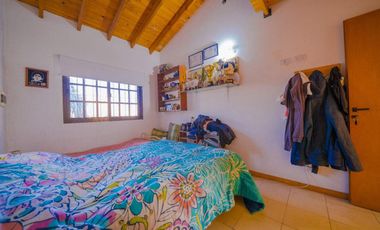 VENTA CASA 5 AMBIENTES VILLA ADELINA
