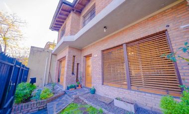 VENTA CASA 5 AMBIENTES VILLA ADELINA