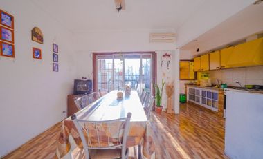VENTA CASA 5 AMBIENTES VILLA ADELINA