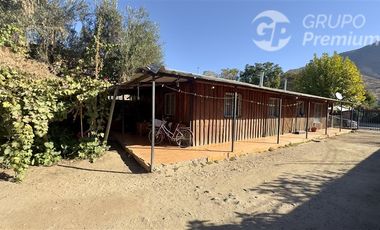 Casa en Venta en AMPLIA CASA CON EXCELENTE CONECTIVIDAD EN CURACAVI