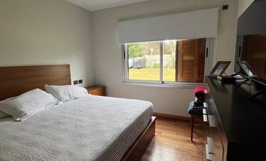 CASA EN VENTA EN City Bell