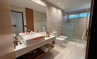 CASA EN VENTA EN City Bell
