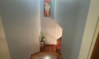 VENTA CASA 4 AMB. C/ PILETA CLIMATIZADA Y PARQUE.