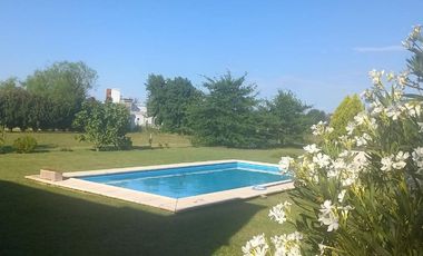 VENTA CASA CON PILETA OLIVERO PUEBLO CARCARAES