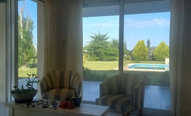 VENTA CASA CON PILETA OLIVERO PUEBLO CARCARAES