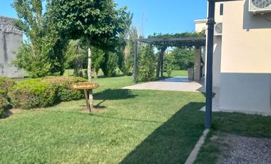 VENTA CASA CON PILETA OLIVERO PUEBLO CARCARAES