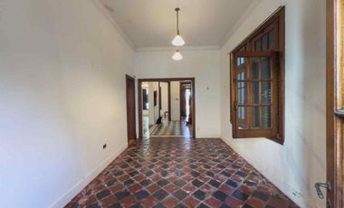 CASA EN ALQUILER LA PLATA