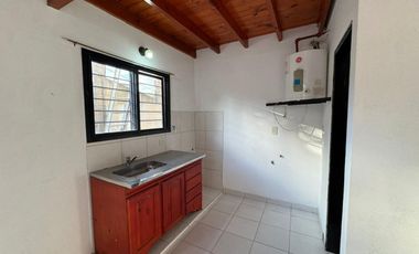 ALQUILER DUPLEX 2 AMBIENTES CON COCHERA- ESCOBAR