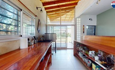 VENTA CASA 4 AMBIENTES CON PILETA MORENO