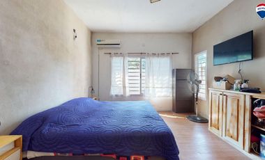 VENTA CASA 4 AMBIENTES CON PILETA MORENO