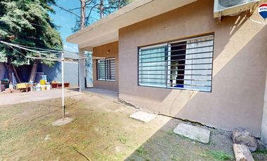 VENTA CASA 4 AMBIENTES CON PILETA MORENO