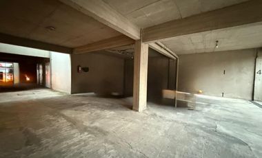 VENTA DE COCHERA CUBIERTA, REMEDIOS DE ESCALADA
