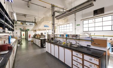 ALQUILER GALPON LABORATORIO Y OFICINAS V.MARTELLI