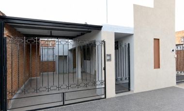 Casa en alquiler de 2 dormitorios c/ cochera en Rafaela