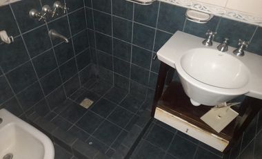 Casa EN ALQUILER- 2 dorm.+Cochera+Patio c/Parrillero- Rodriguez al 3000, Rosario