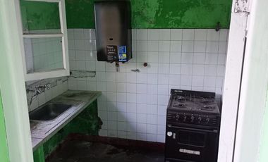 VENTA DE CASA  A METROS DE LA AV. ALMIRANTE BROWN