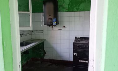 VENTA DE CASA  A METROS DE LA AV. ALMIRANTE BROWN