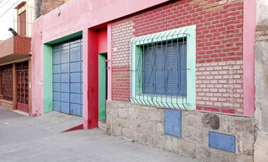 VENTA DE CASA  A METROS DE LA AV. ALMIRANTE BROWN