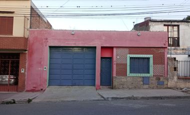 VENTA DE CASA  A METROS DE LA AV. ALMIRANTE BROWN