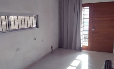 CASA EN VENTA EN PEHUAJO CON 2 DEPARTAMENTOS