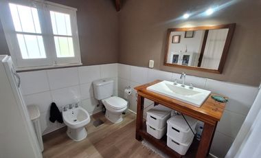 VENTA CASA 4 AMBIENTES PILETA Y QUINCHO RANELAGH