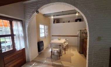 VENTA CASA 4 AMBIENTES PILETA Y QUINCHO RANELAGH