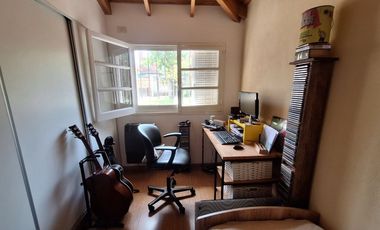 VENTA CASA 4 AMBIENTES PILETA Y QUINCHO RANELAGH