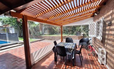 VENTA CASA 4 AMBIENTES PILETA Y QUINCHO RANELAGH