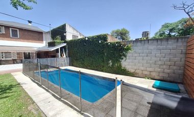 VENTA CASA 4 AMBIENTES PILETA Y QUINCHO RANELAGH