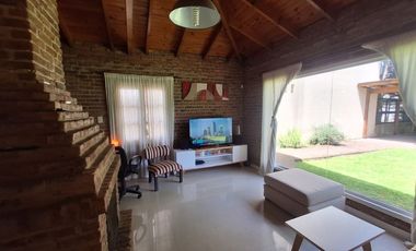 VENTA CASA 4 AMBIENTES PILETA Y QUINCHO RANELAGH