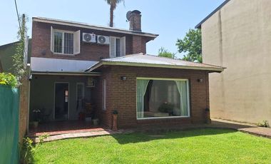 VENTA CASA 4 AMBIENTES PILETA Y QUINCHO RANELAGH