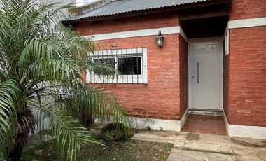 CASA 3 AMBIENTES EN ALQUILER