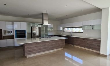 Residencia de Lujo en Ayamonte | Arquitectura Contemporánea + Vistas Naturales